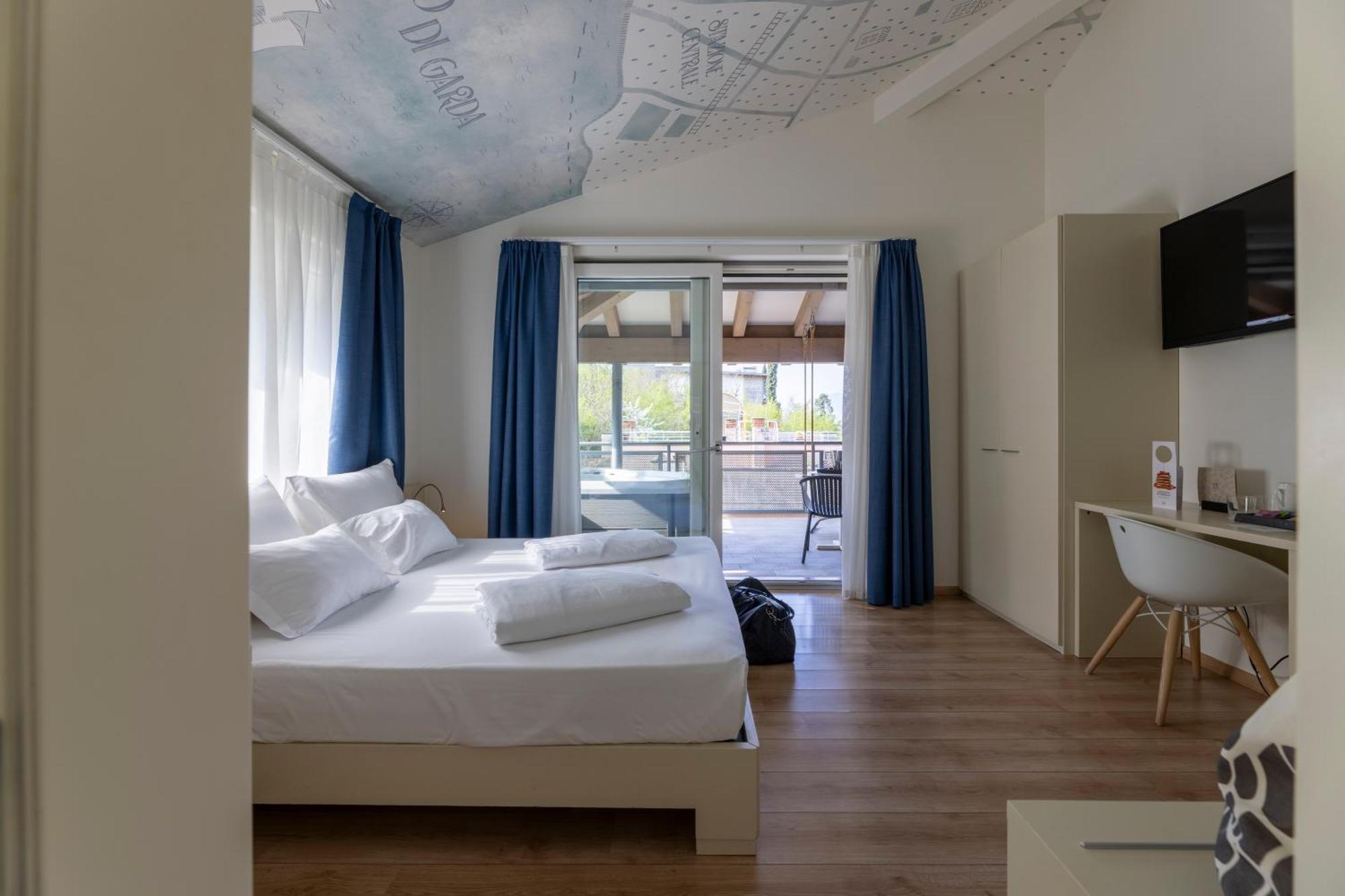 Hi Hotels Torbole - Pool & Spa توربولي المظهر الخارجي الصورة